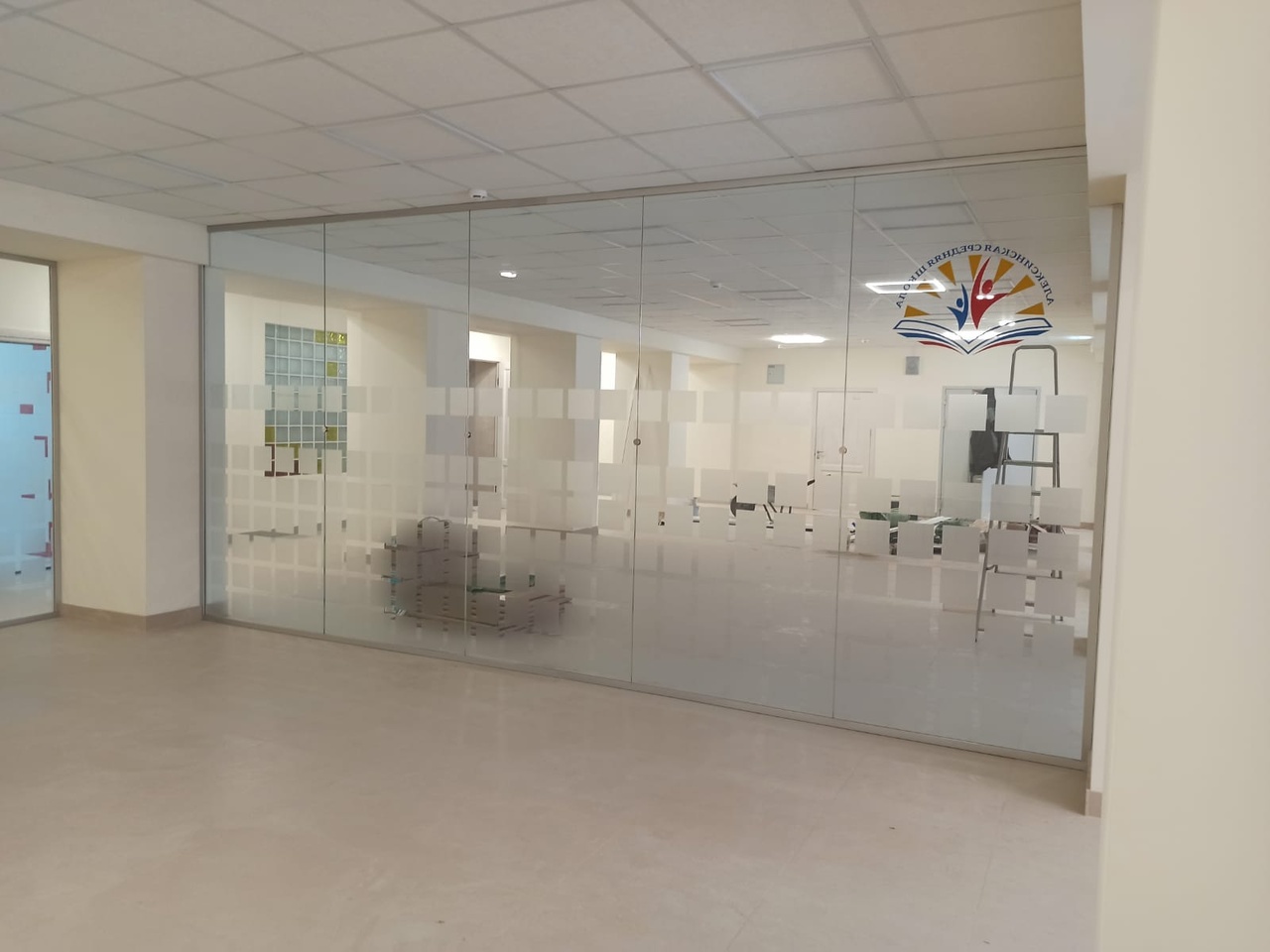 Пленка декоративная ORACAL 641 с плоттерной резкой | Solar Glass