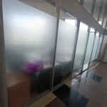 Монтаж матовой полупрозрачной пленки MATTE PVC в отделении банка ВТБ