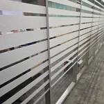 Декоративная матовая пленка MATTE WHITE ПОЛОСЫ на стеклянных перегородках